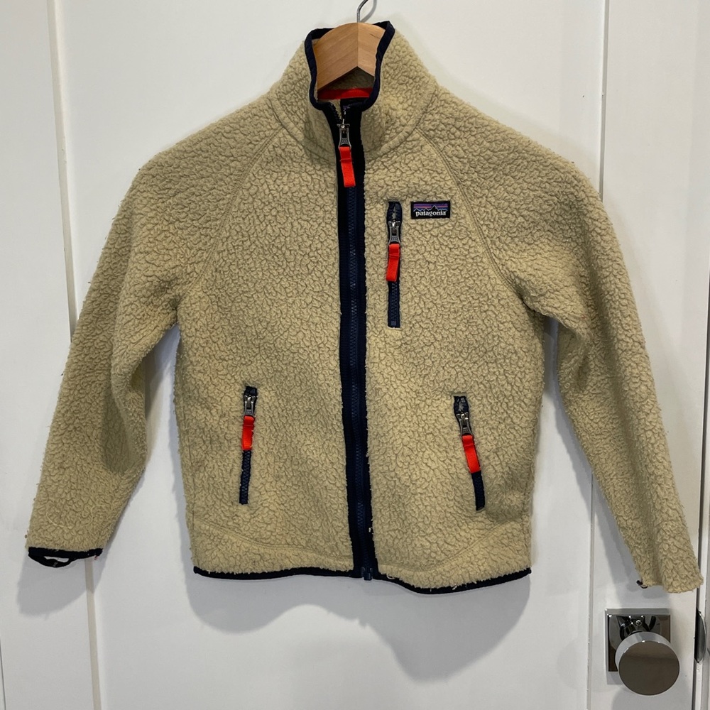 Patagonia Kids Cream and Black Fleece Jacket 6-7